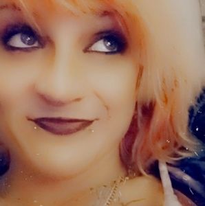 Meet your Posher, Annie